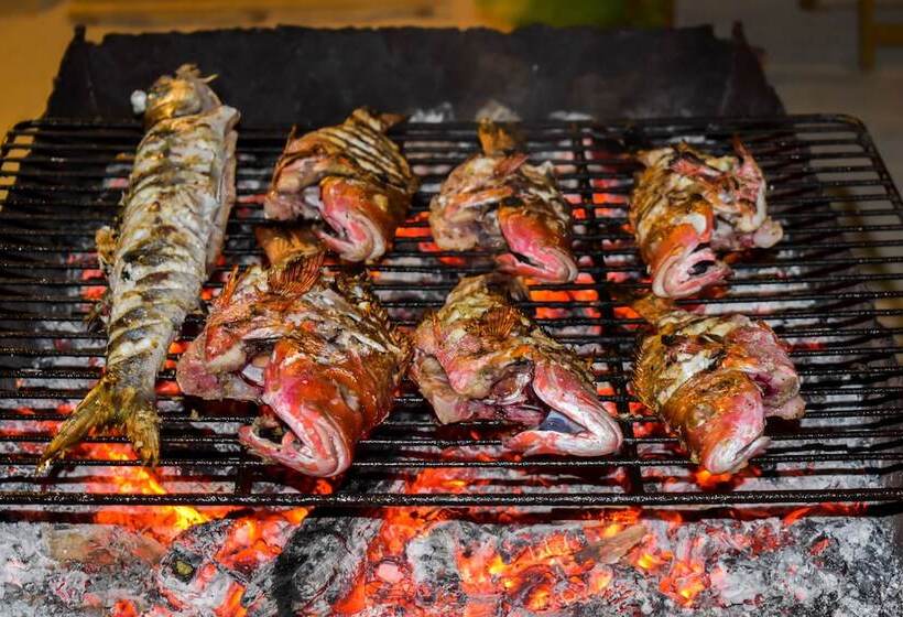 هتل The Castaway Retreat