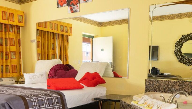 モーテル Luxe Inn And Suites