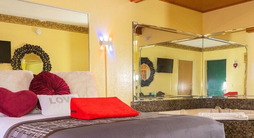 モーテル Luxe Inn And Suites