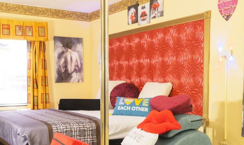 モーテル Luxe Inn And Suites