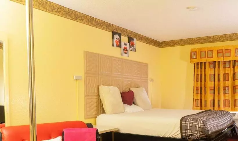 Motelli Luxe Inn And Suites