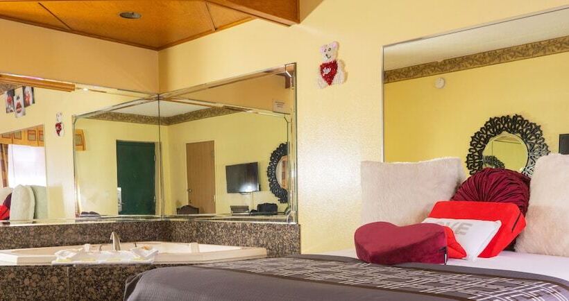 モーテル Luxe Inn And Suites