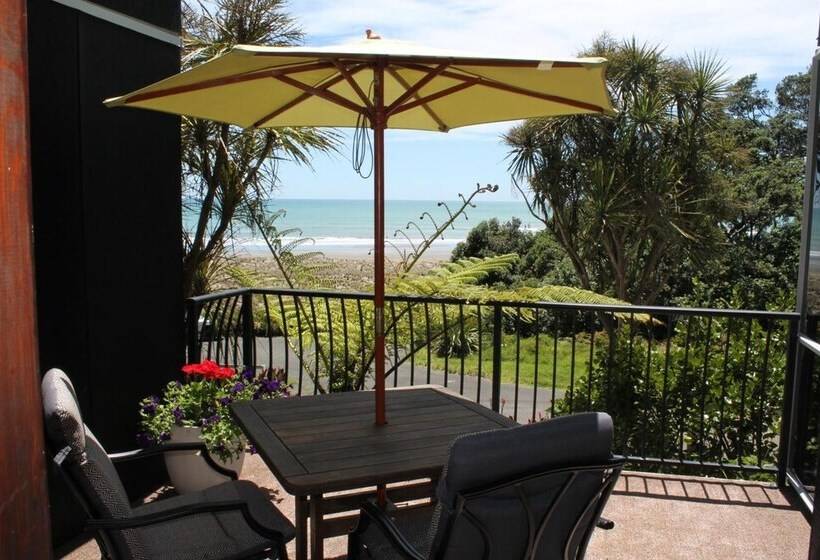 Ohiwa Beach Apartments Motel