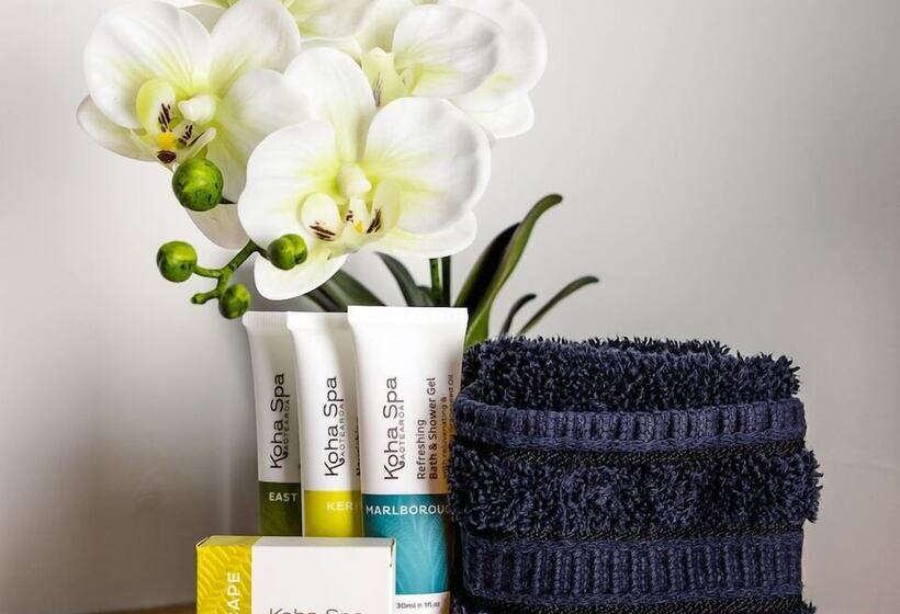 Ohiwa Beach Apartments Motel