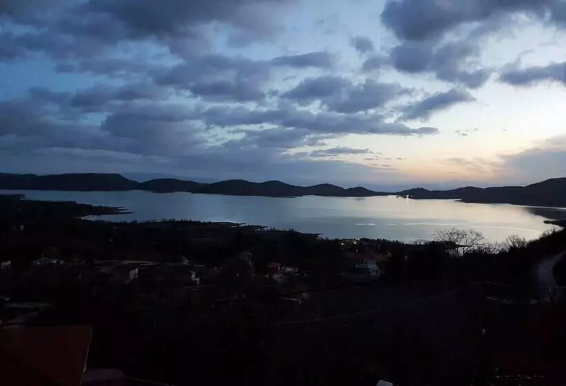 Majatalo Archontiko Zakoni