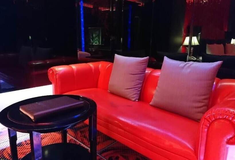 The Yorker De Luxe Motel