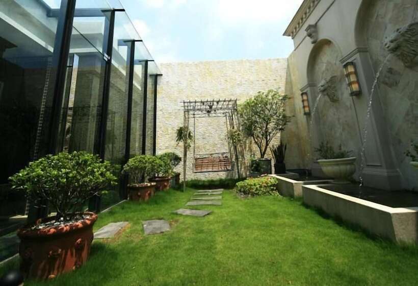 The Yorker De Luxe Motel