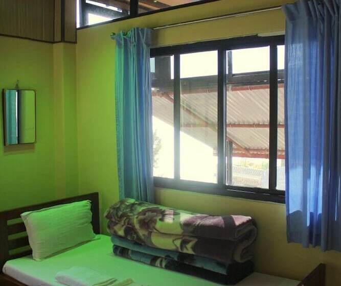 تختخواب و صبحانه Laxmi Homestay