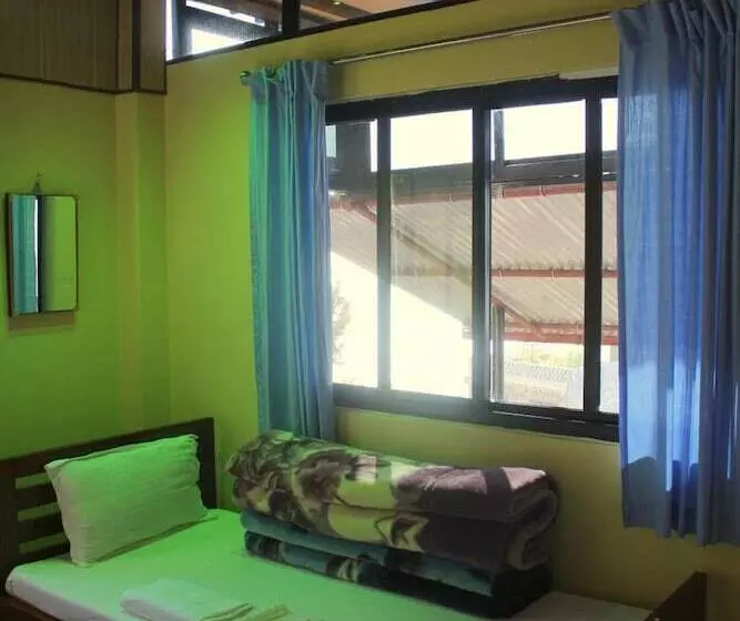 تختخواب و صبحانه Laxmi Homestay