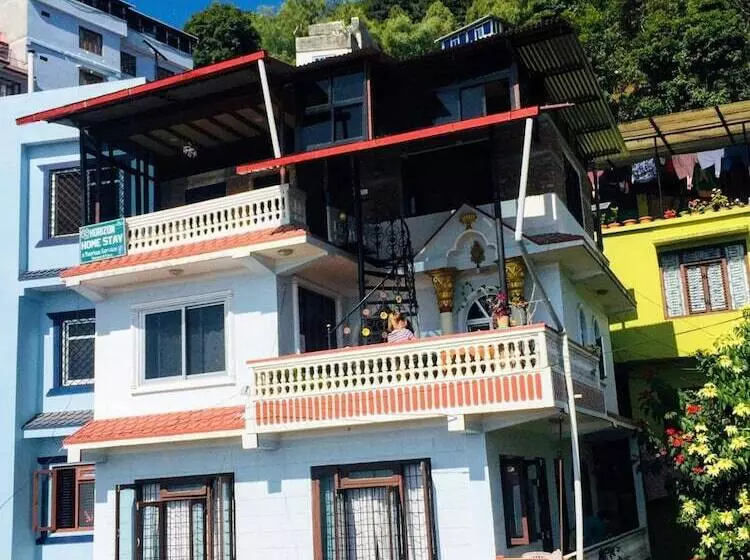 تختخواب و صبحانه Laxmi Homestay