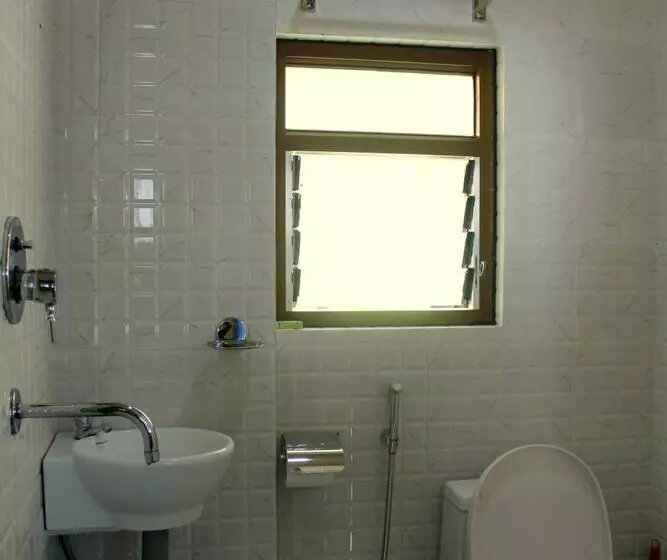 تختخواب و صبحانه Laxmi Homestay