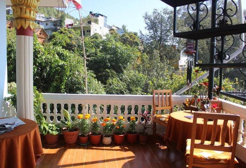 تختخواب و صبحانه Laxmi Homestay