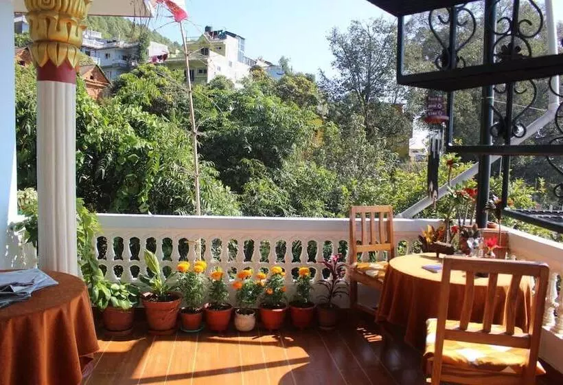 تختخواب و صبحانه Laxmi Homestay