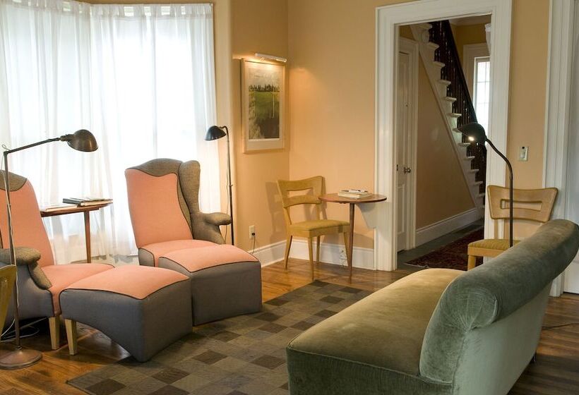 تختخواب و صبحانه Inn On Columbia