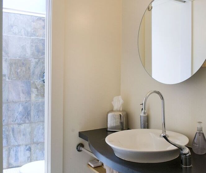 تختخواب و صبحانه Inn On Columbia