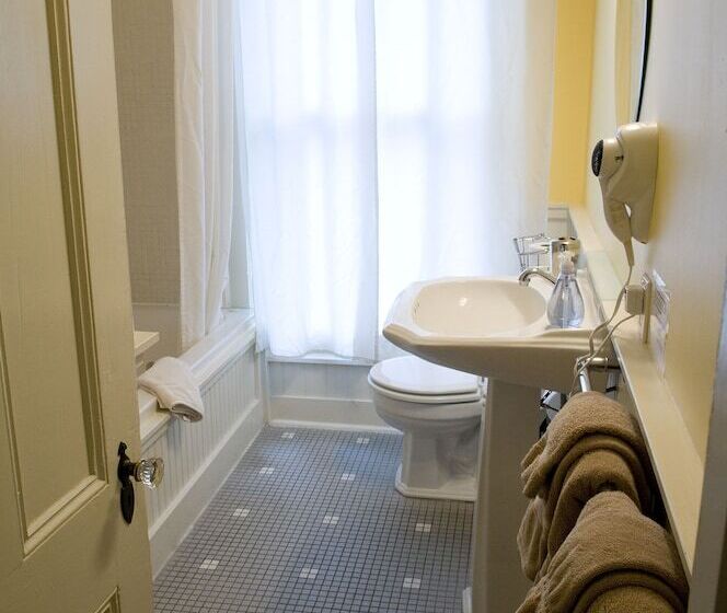 تختخواب و صبحانه Inn On Columbia