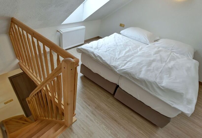 Bed and Breakfast Zámecká Fořtovna P. Metternich