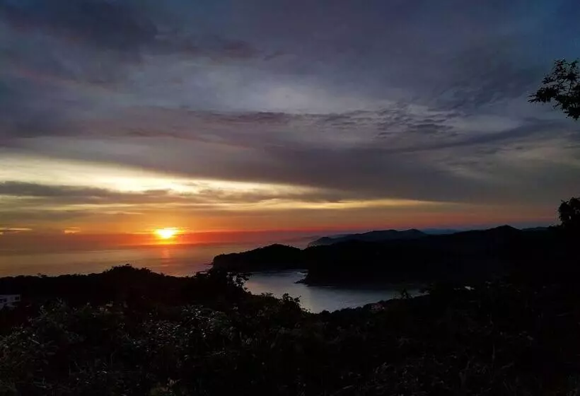 Hostal Los Chamos   Hostel