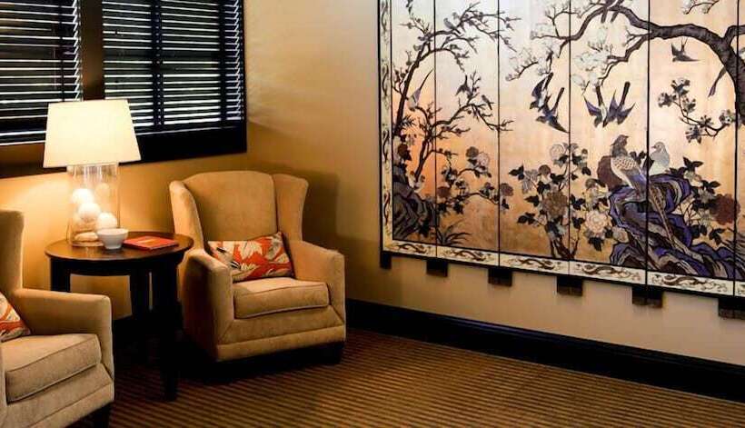 客栈  The Madrones