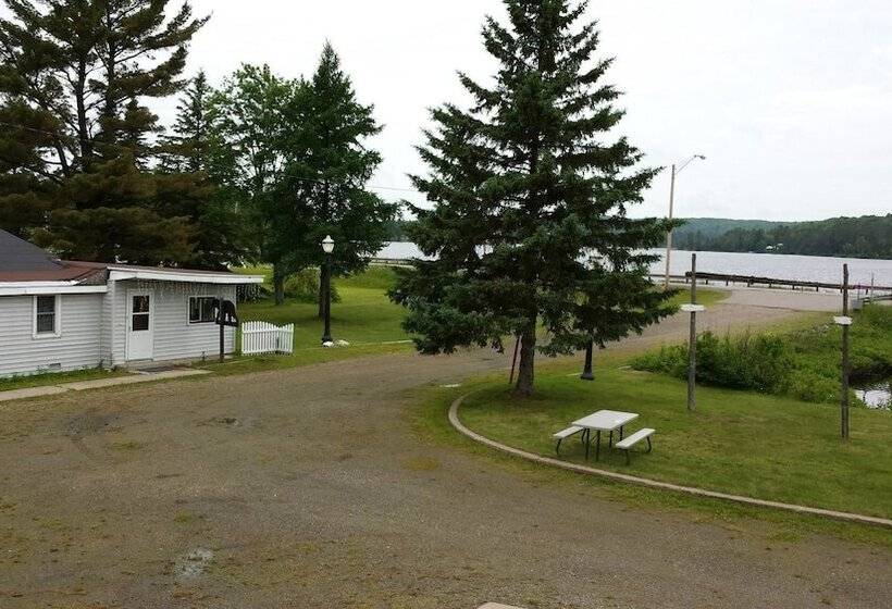 فندق Bear Paw Inn