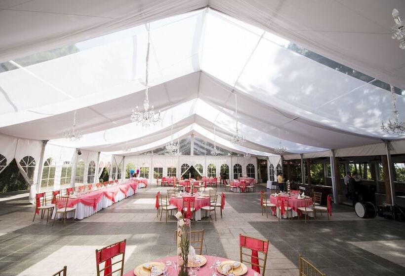 Отель Cabaña Suiza