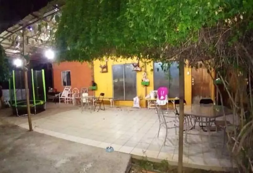ホテル Centro Turístico Los Arces