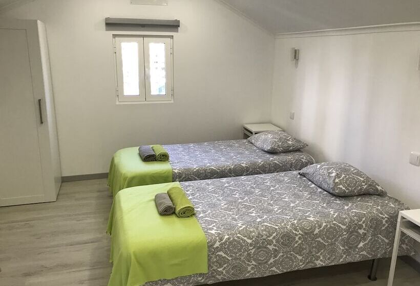 Hotel Oriente Dna Studios & Rooms