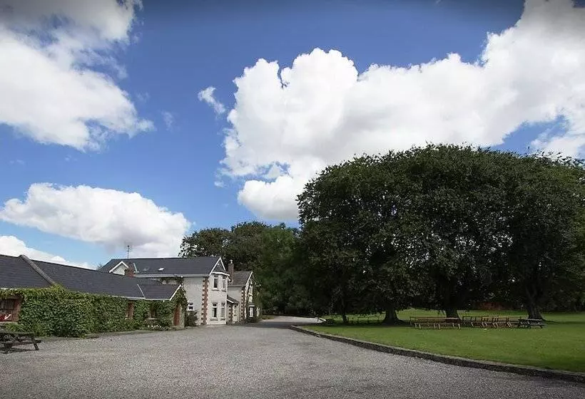 Maaseutuhotelli Coolanowle Country House