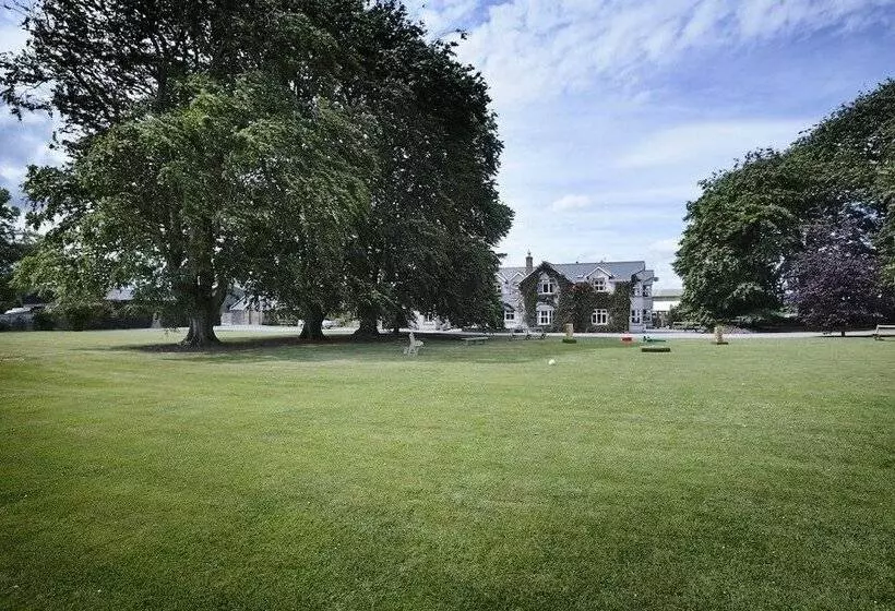 Maaseutuhotelli Coolanowle Country House