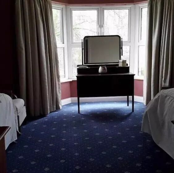 Maaseutuhotelli Coolanowle Country House