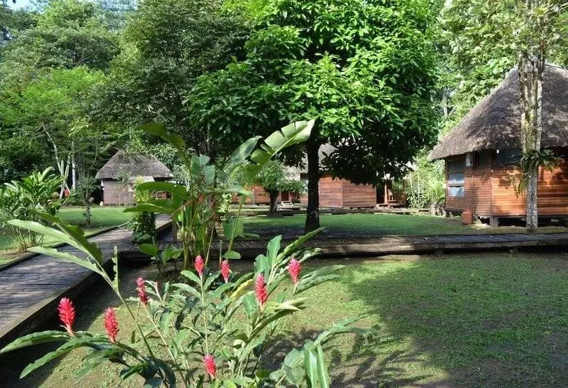 ホテル Sani Lodge