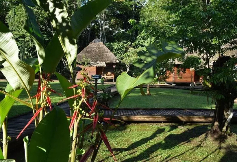 ホテル Sani Lodge