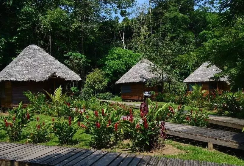 ホテル Sani Lodge