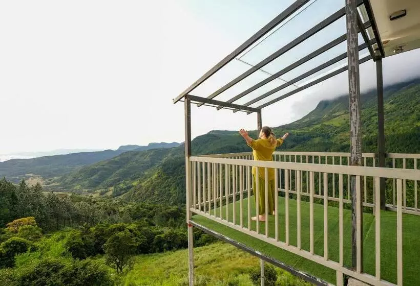 Hotelli Shanthi Uyana