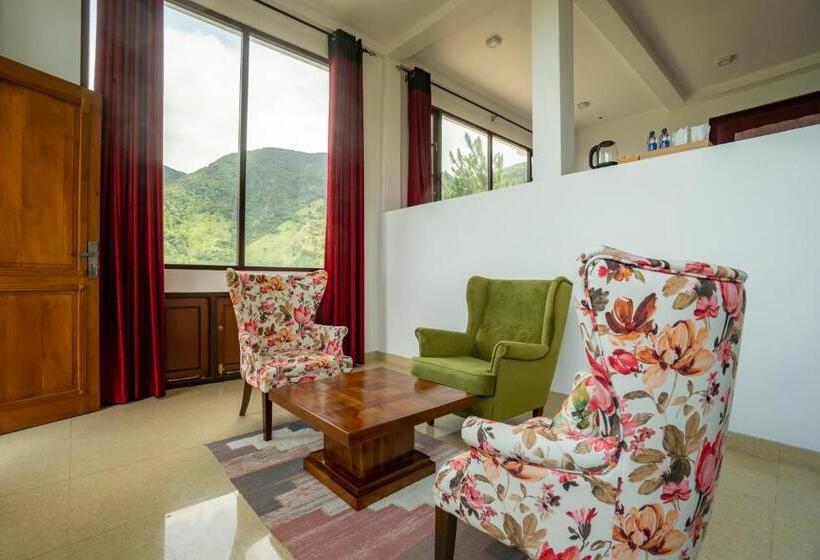 Отель Shanthi Uyana