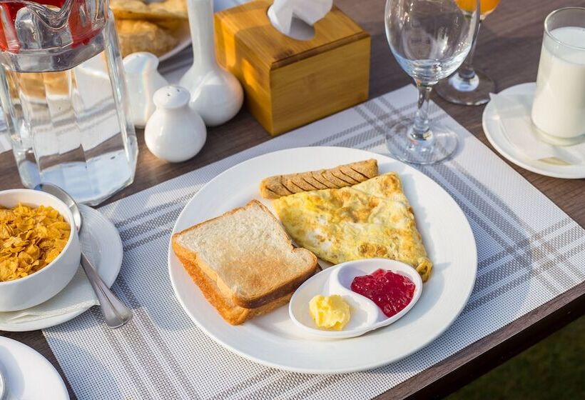 هتل Siddhartha Riverside Resort