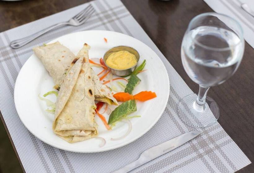 هتل Siddhartha Riverside Resort