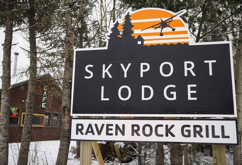 فندق Skyport Lodge