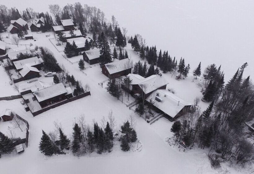 فندق Skyport Lodge