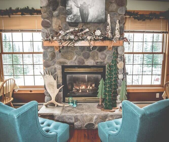 فندق Skyport Lodge