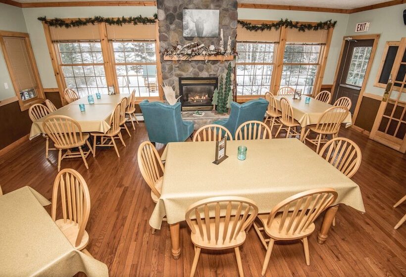 فندق Skyport Lodge