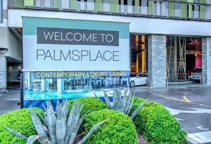 Luxury Suites At The Palms