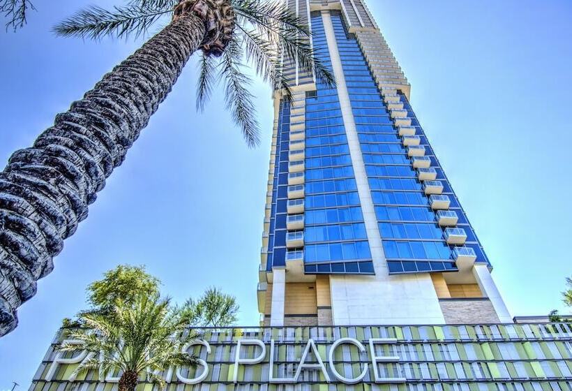 Luxury Suites At The Palms