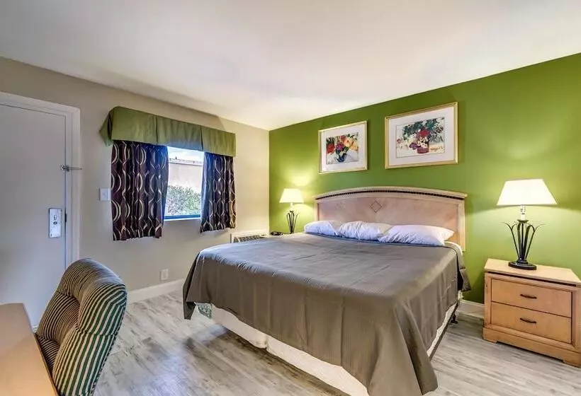 مُتل Beachcomber Inn