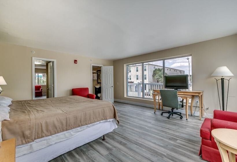 汽车旅馆  Beachcomber Inn