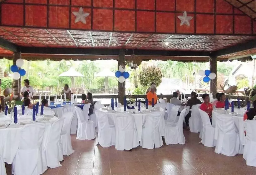 Majatalo Coco Grove Nature Resort