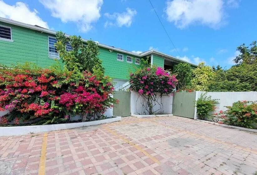 پانسیون La Casa De Joy Airport Apartments