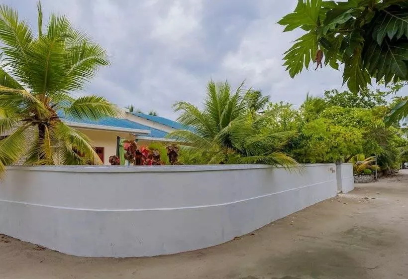 پانسیون Maclura Residence