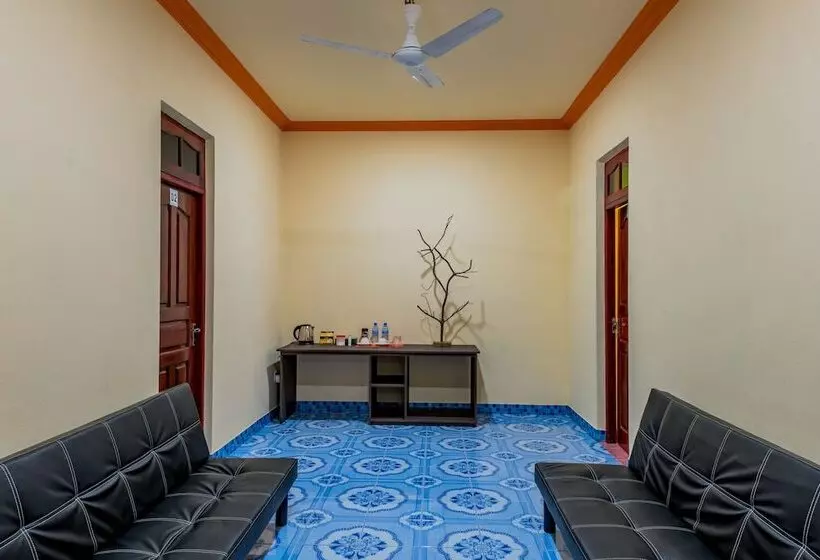 پانسیون Maclura Residence
