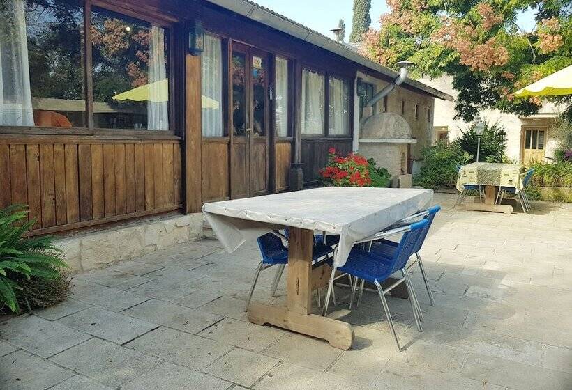 פנסיון Neve Hagar